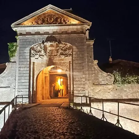 Au Coeur De St Martin : La Cible Lägenhet Saint-Martin-de-Ré